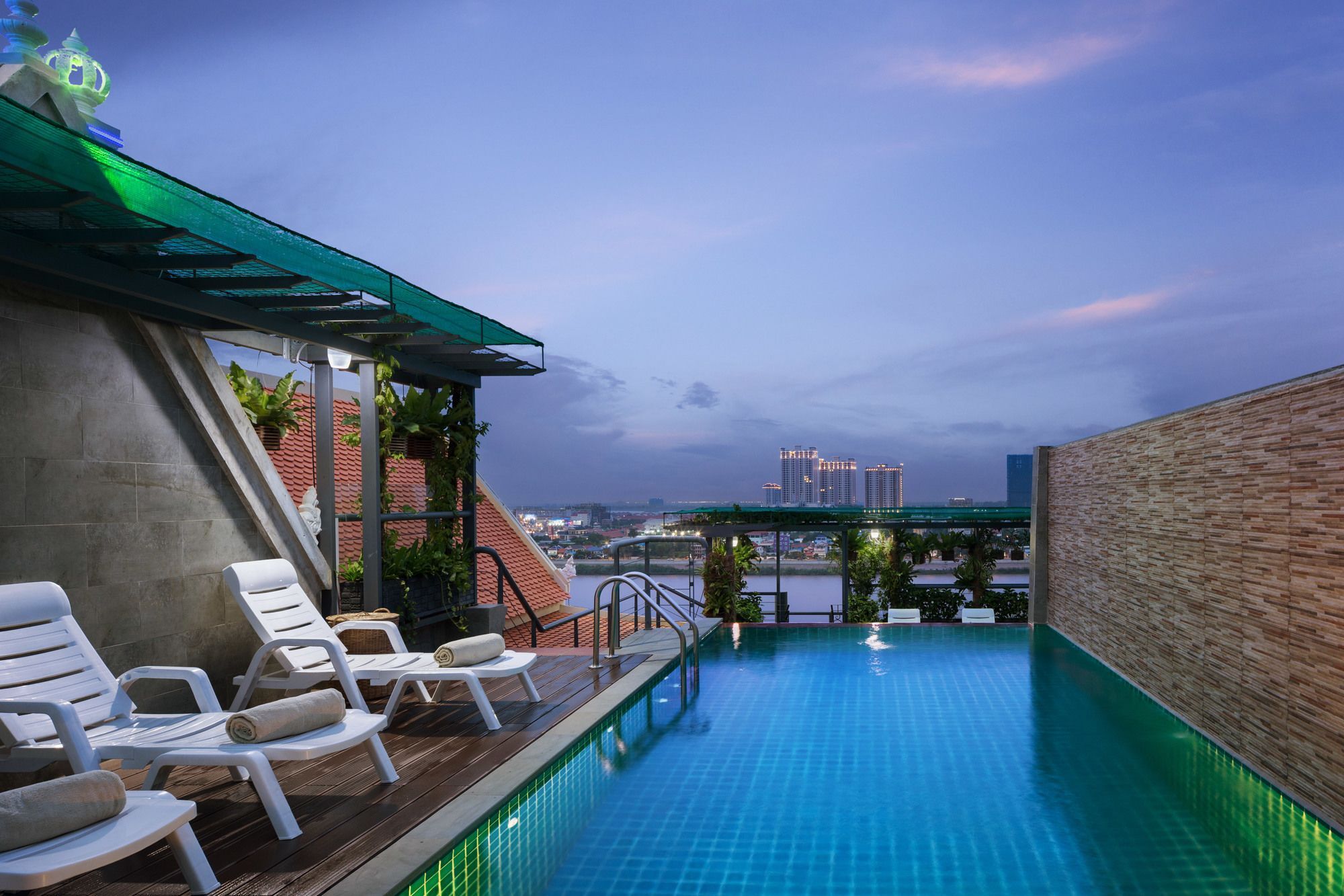 Lcs Hotel & Apartment Пном Пен Екстериор снимка