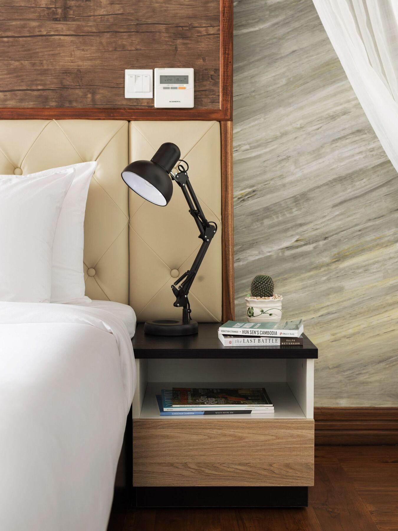 Lcs Hotel & Apartment Пном Пен Екстериор снимка