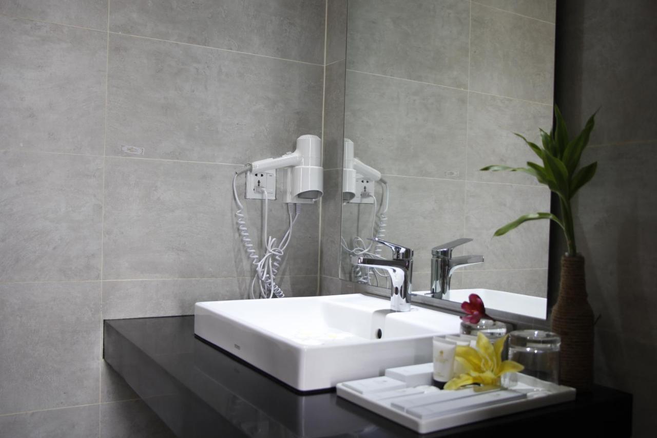 Lcs Hotel & Apartment Пном Пен Екстериор снимка